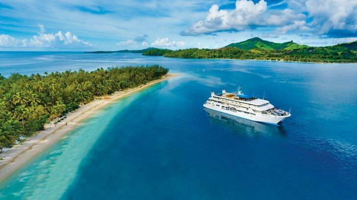 Blue Lagoon Cruises offers various iteneraries through the Mamanuca and Yasawa Island groups.