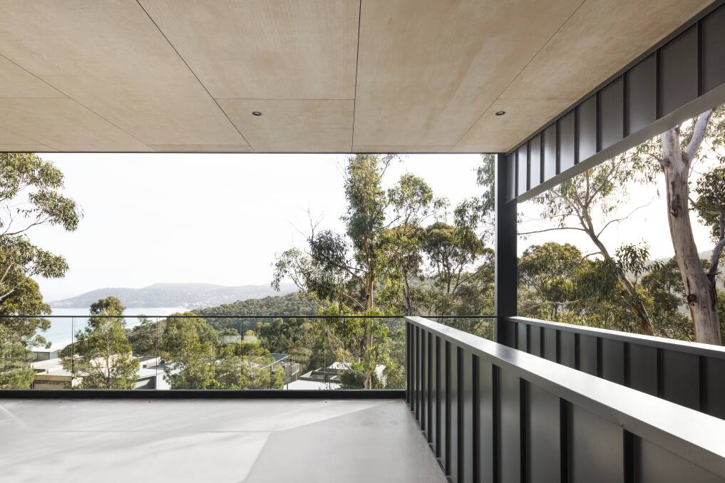 ELEVATE: The steep block could have been seen as a hindrance, but was used as an advantage, resulting in private spaces that capture either the sunlight or the view. 