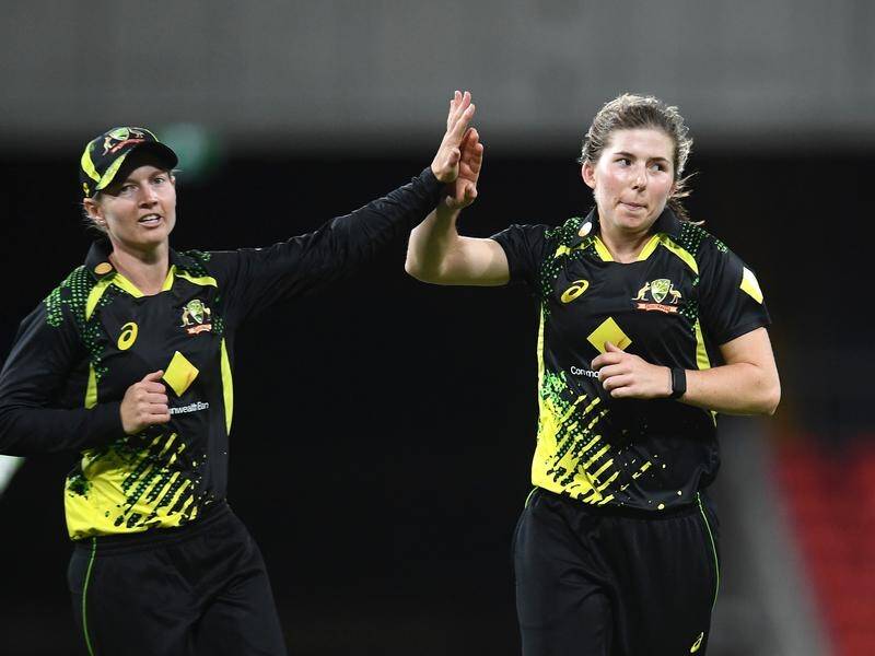 An ACL injury to Georgia Wareham (r) is a big blow to Australia ahead of the Ashes and World Cup.