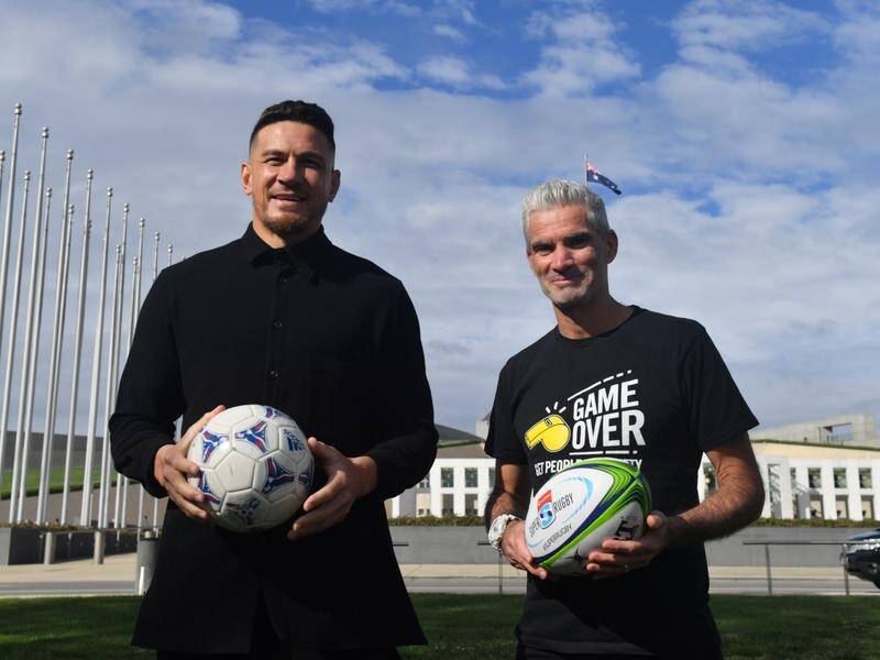 Sonny Bill Williams and Craig Foster say 'a swipe of the pen' would let refugees resettle in NZ.